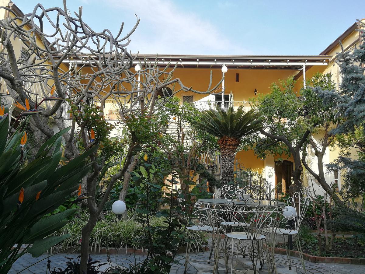La Baronessa B&B Riposto Exterior photo
